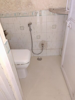 Bathroom in 3 BHK Apartment at Jawahar Nagar – for Rent