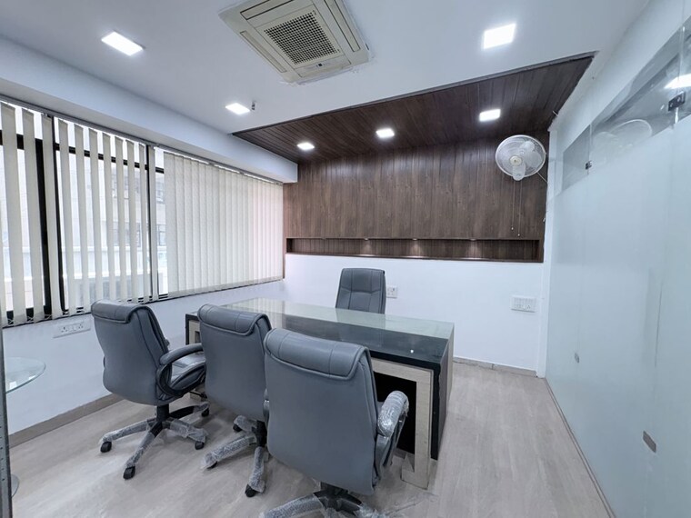 Team Area, netaji subhash place Commercial Office Space 1550 Sq.Ft. In Netaji Subhash Place Delhi 10476391