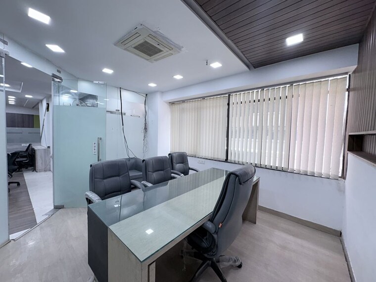 Team Area, netaji subhash place Commercial Office Space 1550 Sq.Ft. In Netaji Subhash Place Delhi 10476391