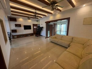 Room in 6+ BHK Penthouse at Aashiyana Apartments, Bandra West – for Sale