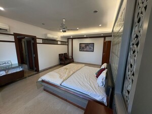 Bedroom in 6+ BHK Penthouse at Aashiyana Apartments, Bandra West – for Sale