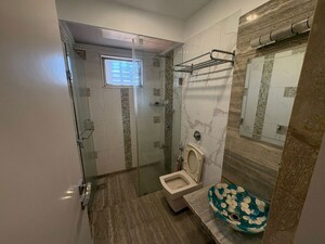 Bathroom in 6+ BHK Penthouse at Aashiyana Apartments, Bandra West – for Sale