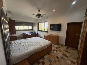 Bedroom in 6+ BHK Penthouse at Aashiyana Apartments, Bandra West – for Sale