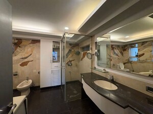 Bathroom in 6+ BHK Penthouse at Aashiyana Apartments, Bandra West – for Sale