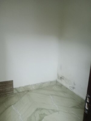 Room in 3 BHK Builder Floor at Ansals Sushant City – for Rent