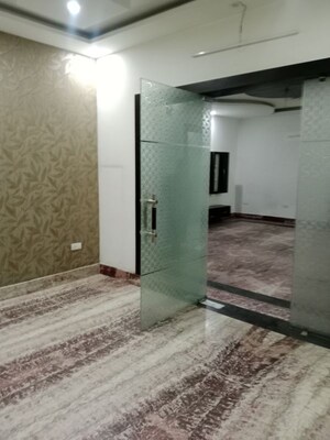 Building Lobby in 3 BHK Builder Floor at Ansals Sushant City – for Rent