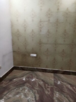 Room in 3 BHK Builder Floor at Ansals Sushant City – for Rent