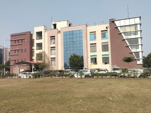  Office Space – Exterior View View at Ansal API Shopping Square, Sushant Golf City - for Rent