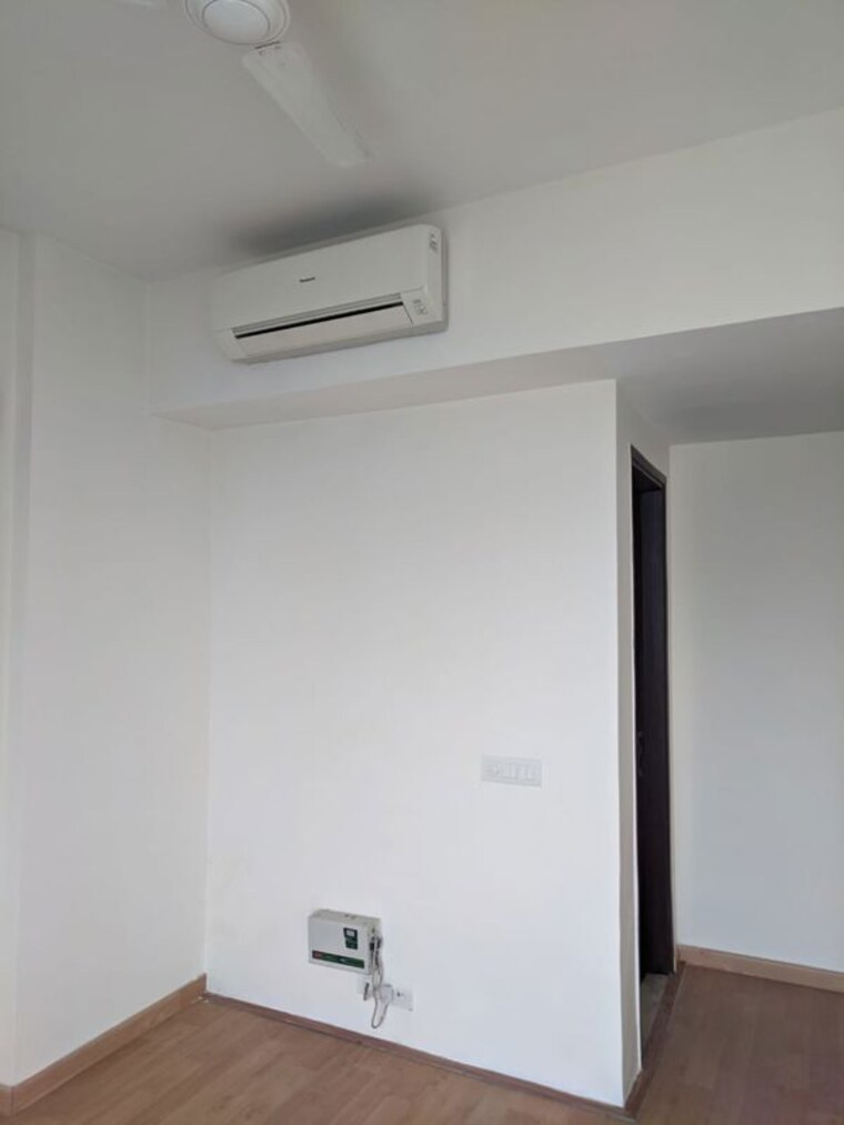 Room, unitech-escape 3.5 Bedroom 1996 Sq.Ft. Apartment In Sector 50 Gurgaon 10476496