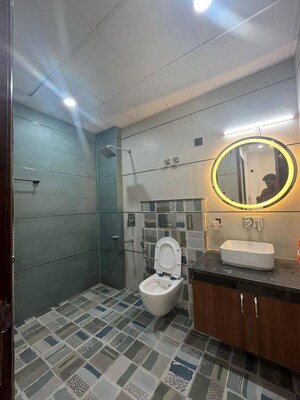 Parking in 2 BHK Builder Floor at Kirti Nagar – for Rent
