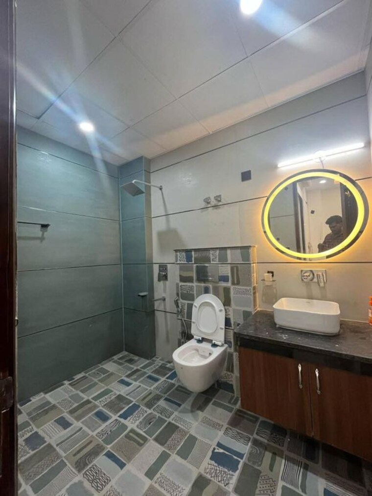  Parking, kirti nagar 2 Bedroom 800 Sq.Ft. Builder Floor In Kirti Nagar Gurgaon 10476506