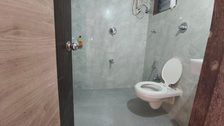 Bathroom, mahape Pg For Girls In Mahape 10476503