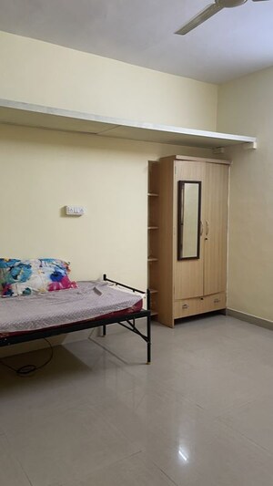  Pg For Rent in High Grounds