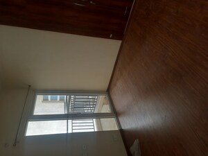 Furnished Amenities in 2 BHK Apartment at Mahagun Mantra II, Sector 10 Greater Noida – for Sale