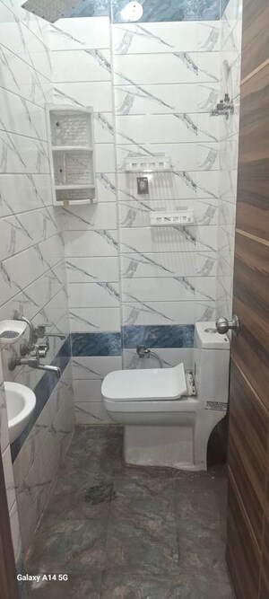Bathroom in 2 BHK Builder Floor at Jawahar Nagar – for Rent