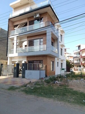 6 BHK Independent House For Sale in Sector 80
