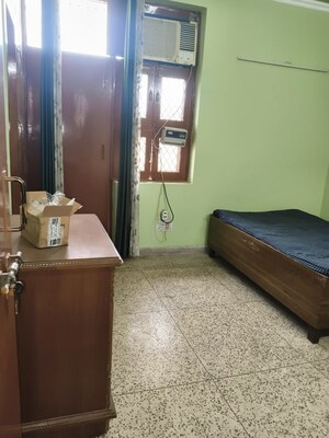 Living Room in 2.5 BHK Apartment at Purvanchal Panchahuli, Sector 61 – for Rent