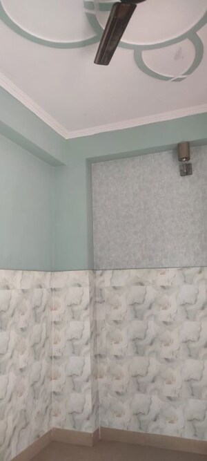 Room in 1 BHK Builder Floor at Aashiyana Homes, Gaur City 1 – for Rent
