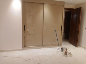 Room in 2 BHK Builder Floor at Lajpat Nagar ii – for Rent