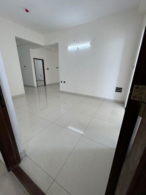 Room in 3 BHK Apartment at Candeur Crescent, Serilingampally – for Sale