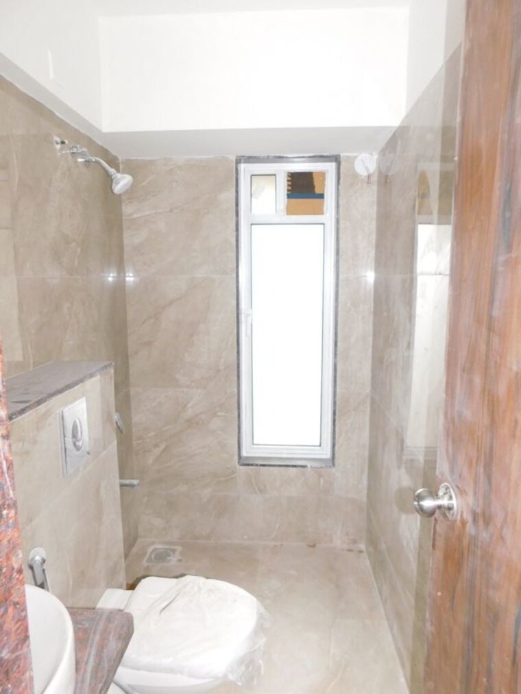 Bathroom, vkg-beverly-hills 2 Bedroom 615 Sq.Ft. Apartment In Andheri East Mumbai 10444051