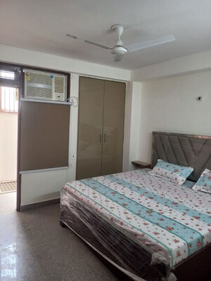 1 BHK Builder Floor For Rent in Sector 52