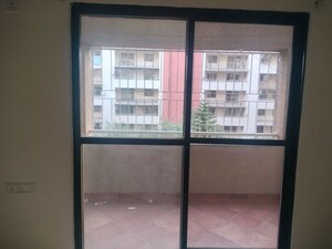 Room in 3.5 BHK Apartment at Mittal Crosswinds, Baner – for Rent