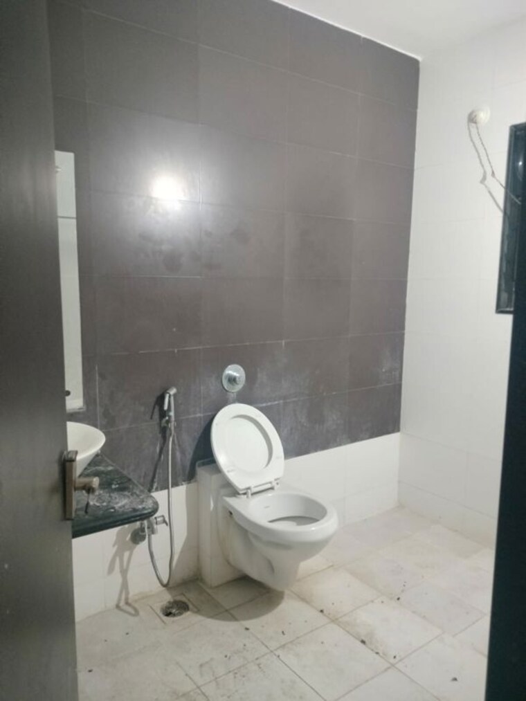 Bathroom, mittal-crosswinds 3.5 Bedroom 2300 Sq.Ft. Apartment In Baner Pune 10476651