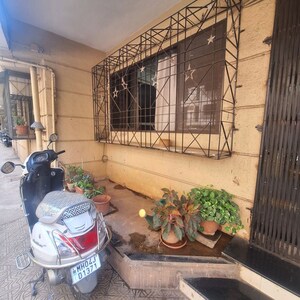 Parking in 1.5 BHK Apartment at Rashmi Complex Teen Hath Naka, Dharamveer Nagar – for Sale