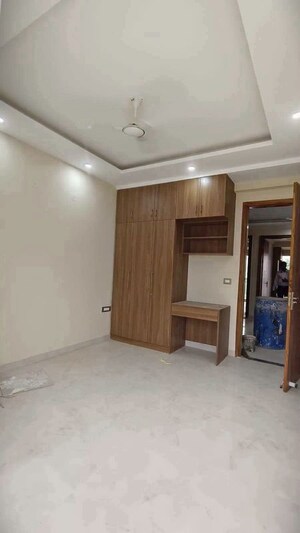 Room in 2 BHK Apartment at Signature Global Prime Phase 2, Sector 63a – for Sale