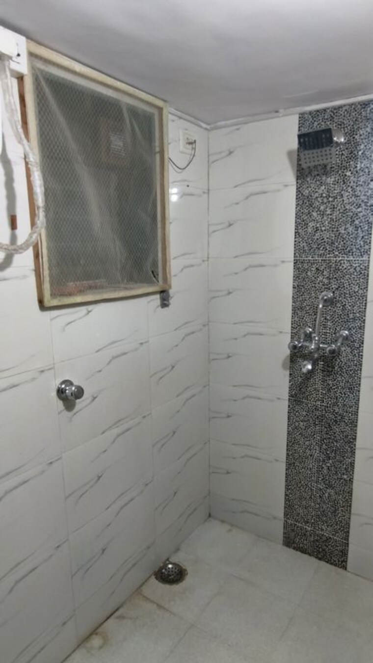 Bathroom, naupada 1 Bedroom 460 Sq.Ft. Apartment In Naupada Thane 10474327
