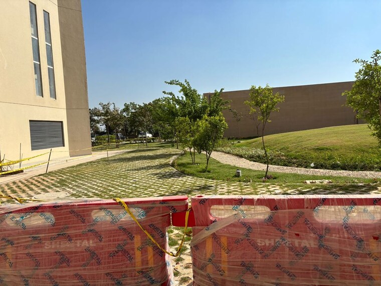 Garden, godrej-nature-plus 2 Bedroom 1385 Sq.Ft. Apartment In Sohna Sector 33 Gurgaon 10476668