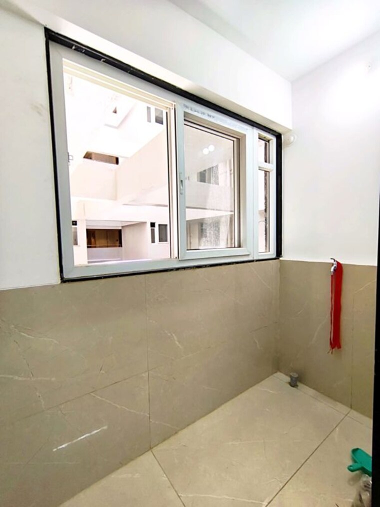 Washroom, pristine-allure 3 Bedroom 1000 Sq.Ft. Apartment In Kharadi Pune 10476704
