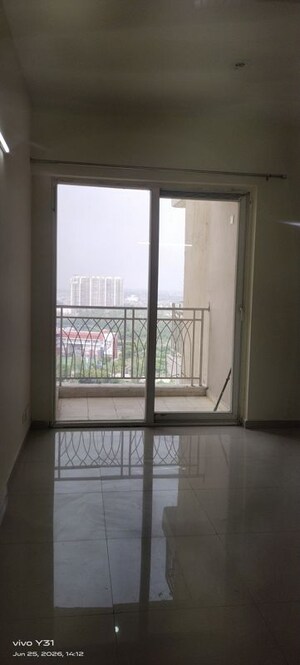 Room in  Apartment at Mahagun My Woods, Sector 16c Greater Noida – for Rent