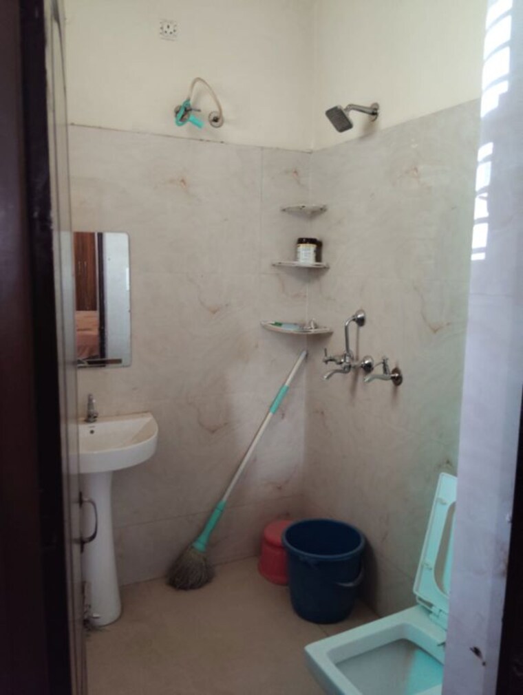 Bathroom, sector 125 3 Bedroom 1150 Sq.Ft. Apartment In Sector 125 Kharar 10476763