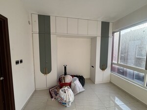 Room in 2.5 BHK Apartment at Urbanrise On Cloud 33, Bachupally – for Rent
