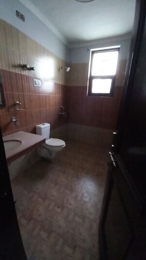Bathroom in 3 BHK Independent House at Kadipur – for Rent