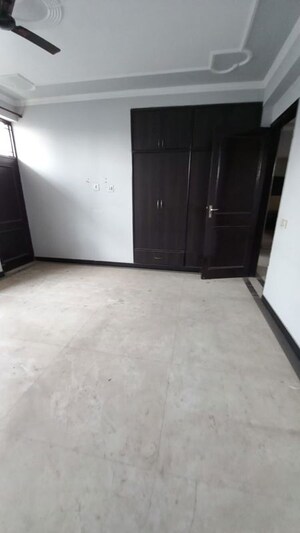 Room in 3 BHK Independent House at Kadipur – for Rent