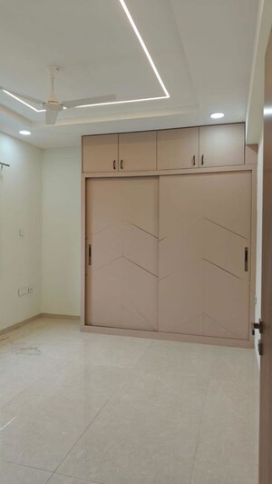 Room in 3 BHK Apartment at SRR Sriram River View, Narsingi – for Rent