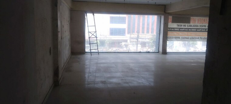 Room, chuna mandi Commercial Shop 7000 Sq.Ft. In Chuna Mandi Delhi 10476742