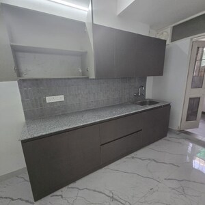 Kitchen in 2 BHK Builder Floor at Dlf Phase I – for Rent