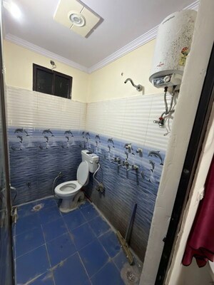 Washroom in 2 BHK Builder Floor at Dwarka Mor – for Rent