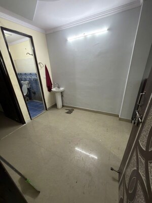 Washroom in 2 BHK Builder Floor at Dwarka Mor – for Rent