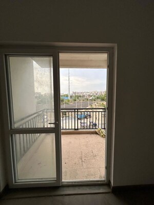 Room in 3 BHK Builder Floor at Parklands, Sector 85 – for Sale