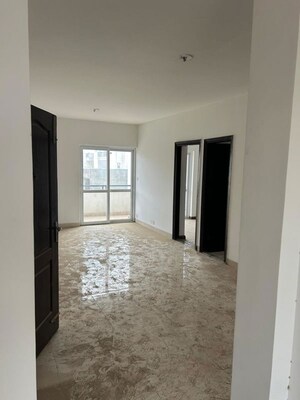 Room in 3 BHK Builder Floor at Parklands, Sector 85 – for Sale