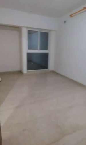 Room in 3 BHK Apartment at Thane West – for Sale