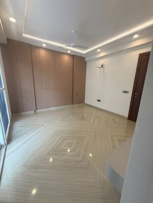 Room in 3 BHK Builder Floor at Sector 85 – for Rent