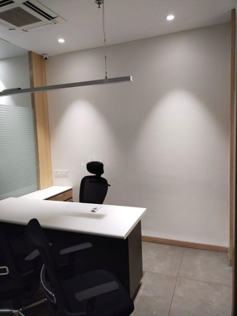 Team Area, koregaon park Commercial Office Space 2000 Sq.Ft. In Koregaon Park Pune 10476923