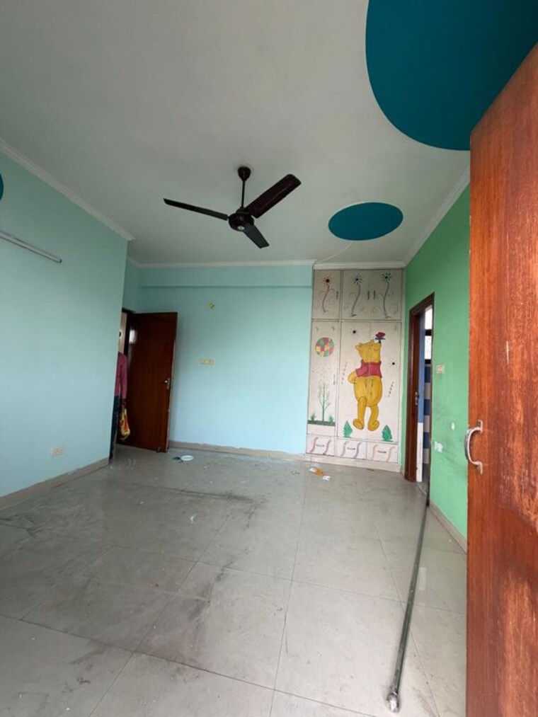 Room, sector 46 3 Bedroom 350 Sq.Yd. Independent House In Sector 46 Faridabad 10477116