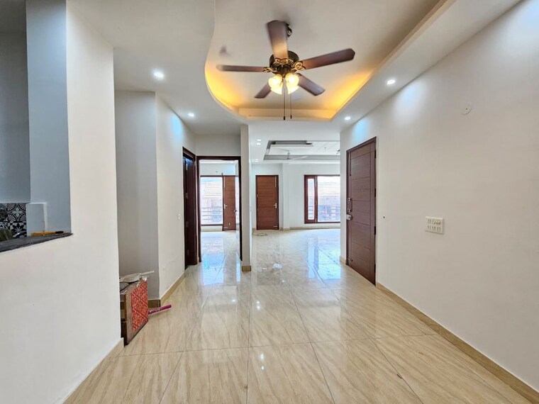 Room, chattarpur 3 Bedroom 1100 Sq.Ft. Builder Floor In Chattarpur Delhi 10476854